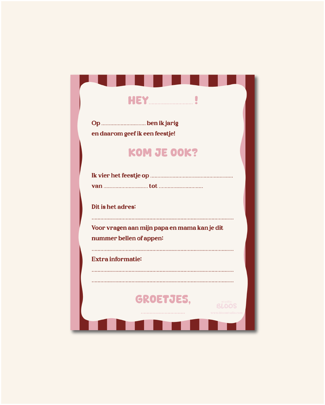 Schattige roze uitnodigingen voor kinderfeestjes met knuffelbeer design. Set van 10 stuks zonder envelop. Dubbelzijdig bedrukt met invulvakken. Gedrukt in Nederland.